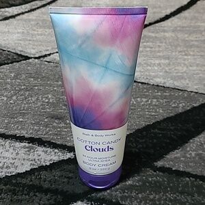 BATH & BODY WORKS COTTON CANDY CLOUDS BODY CREAM MOISTURE LOTION PRICE FIRM